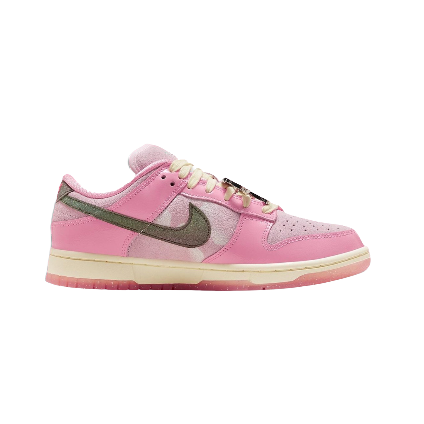 Nike Dunk Low LX "Barbie"