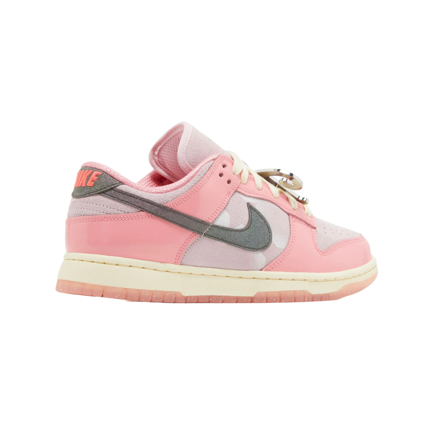 Nike Dunk Low LX "Barbie"