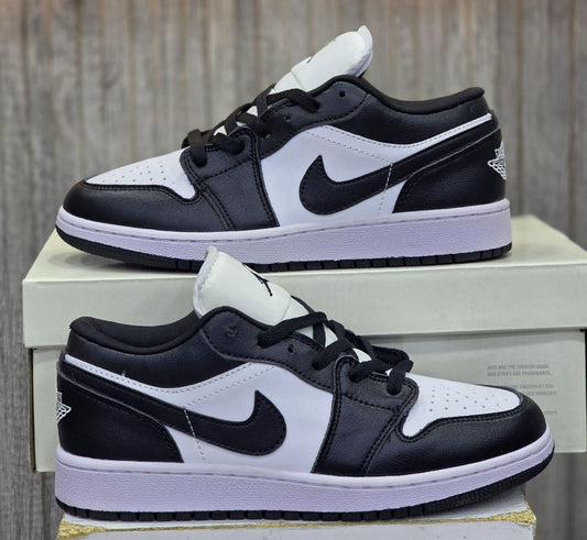 Air Jordan 1 low Panda