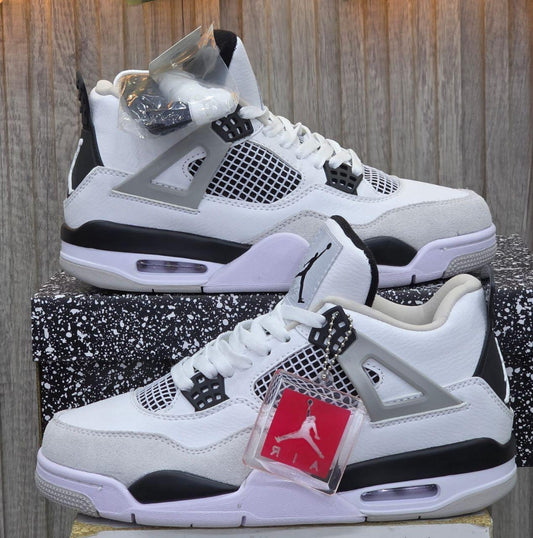 Air Jordan 4 White & Black & Grey